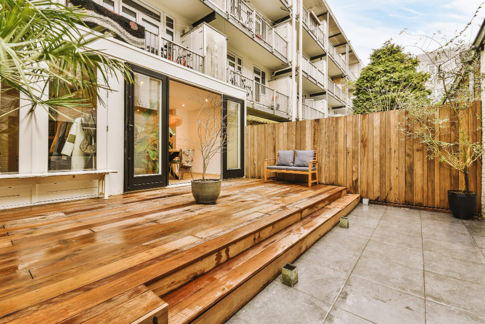  Installer Terrasse en bois sur plot béton 